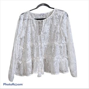 BB Dakota Sheer White Floral Top Size Large